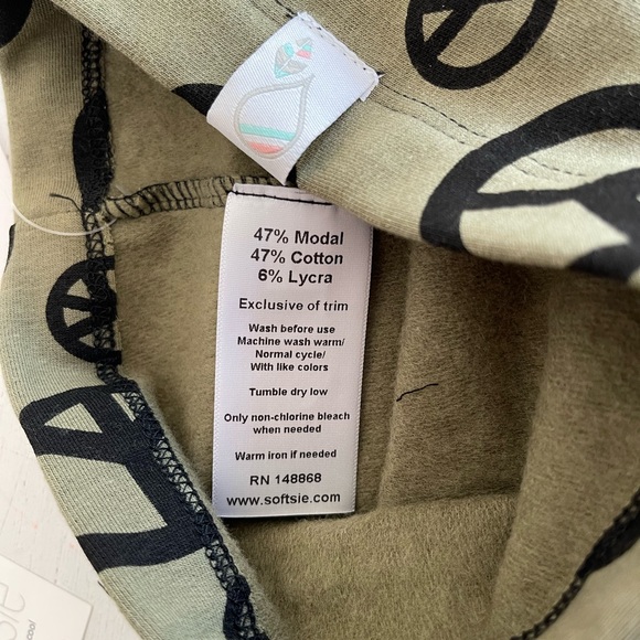 Softsie neck gator and beanie - Picture 3 of 5